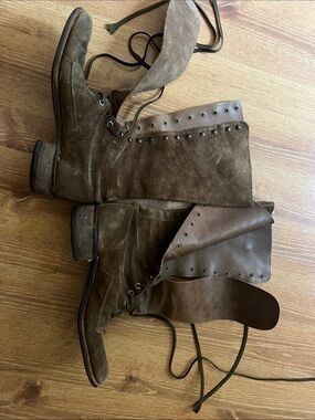 Men’s Vintage Suede Lace-up Boots, size 10